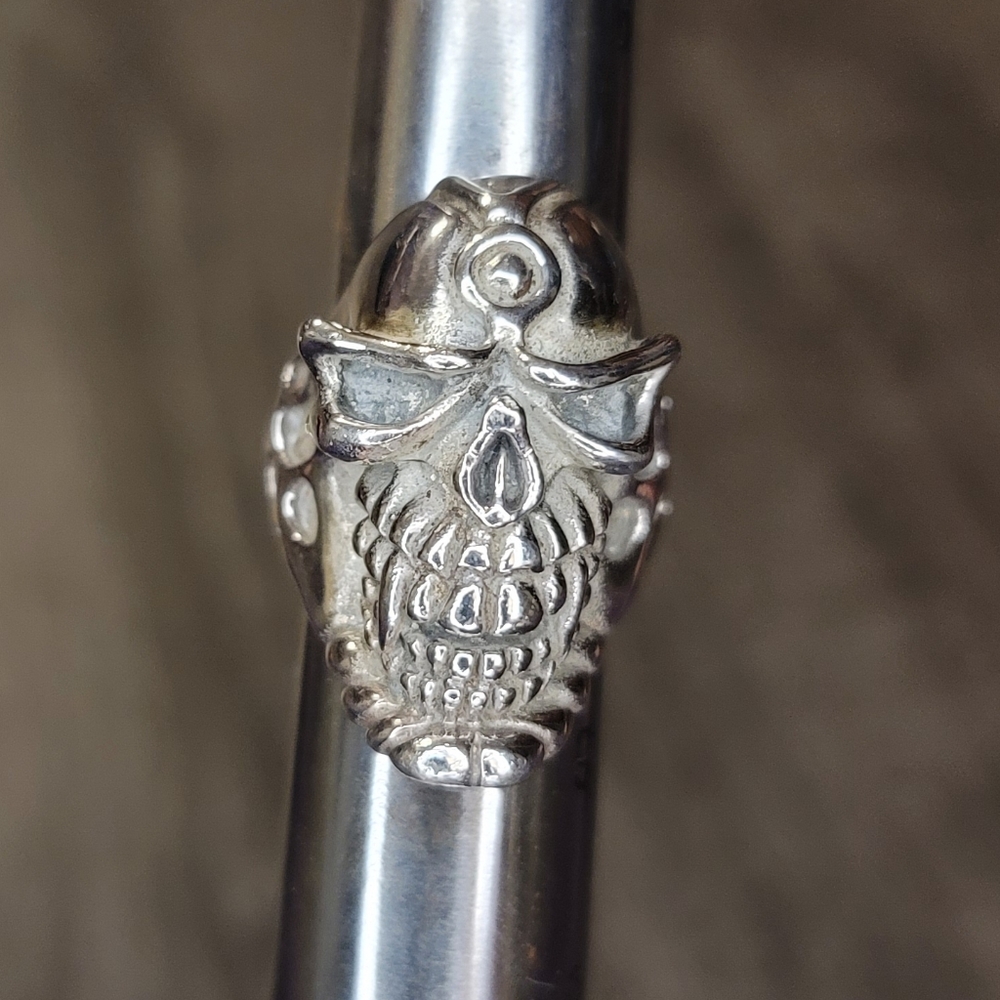 Heavy Sterling Silver Skull Ring Sz 8, 32.8 g, 6.7 mm